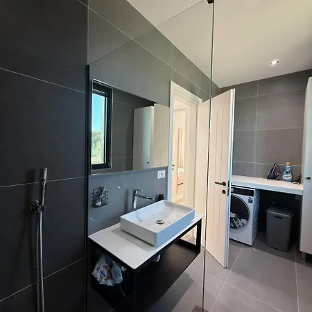 Serenity Private Pool Apartment *